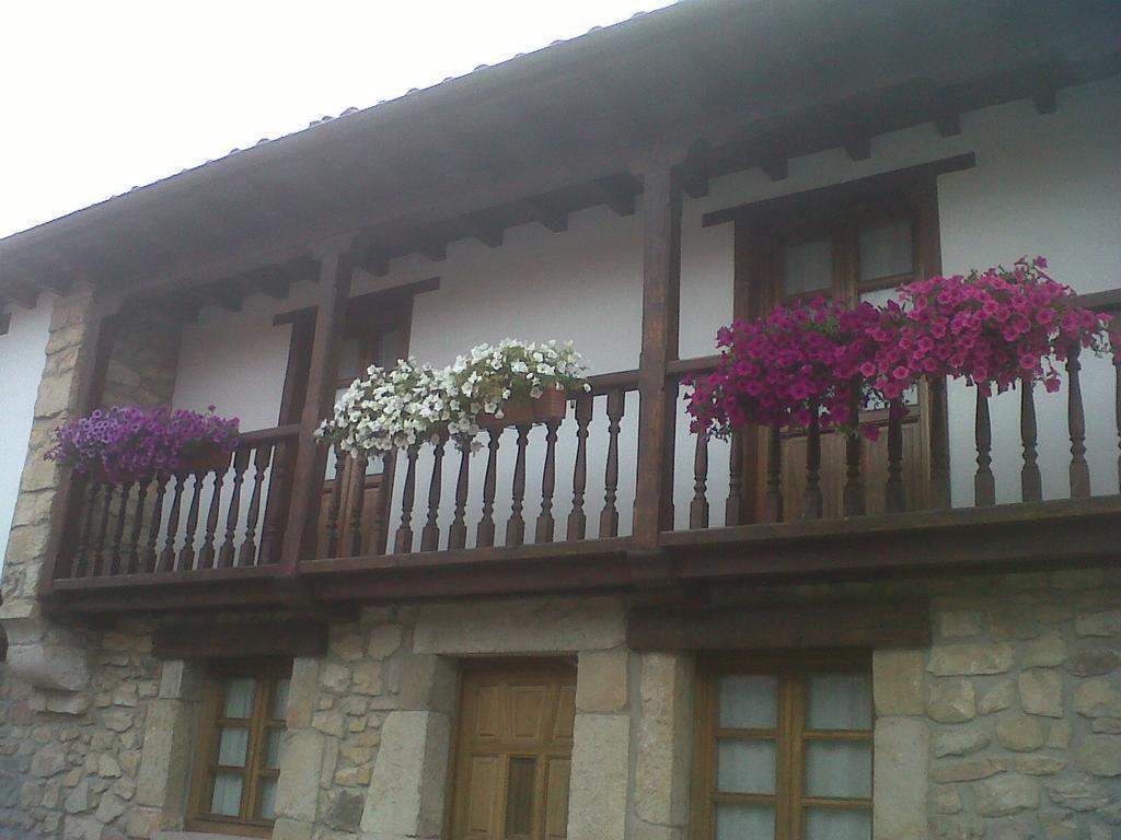 El Cabanon De Pimiango Pensionat Eksteriør billede