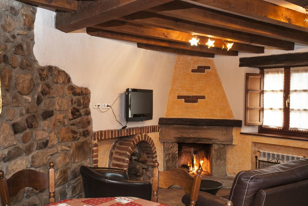 El Cabanon De Pimiango Pensionat Værelse billede