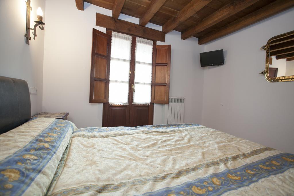 El Cabanon De Pimiango Pensionat Værelse billede