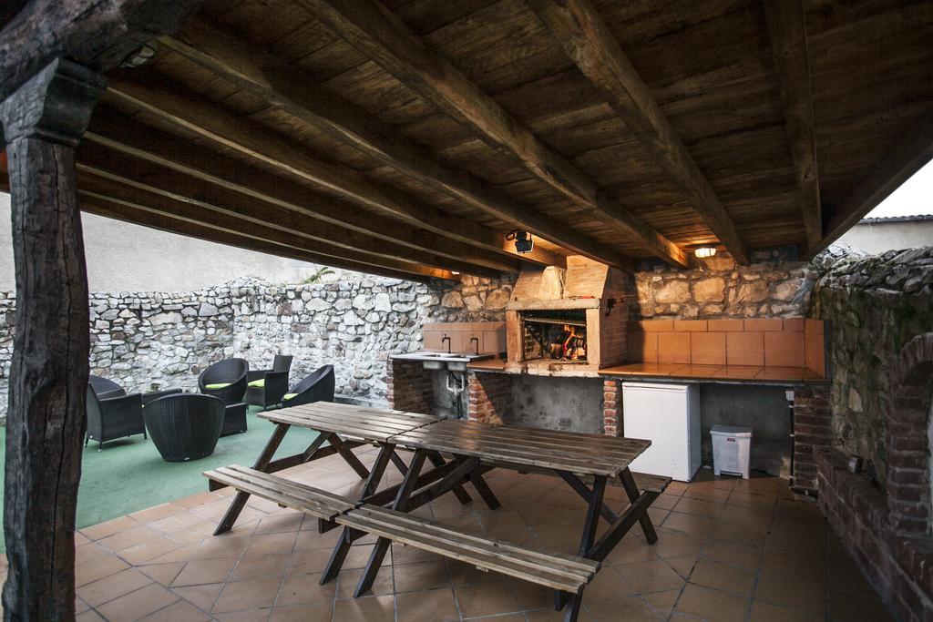 El Cabanon De Pimiango Pensionat Eksteriør billede