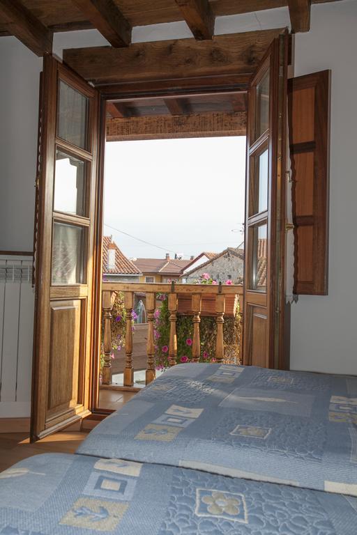 El Cabanon De Pimiango Pensionat Værelse billede