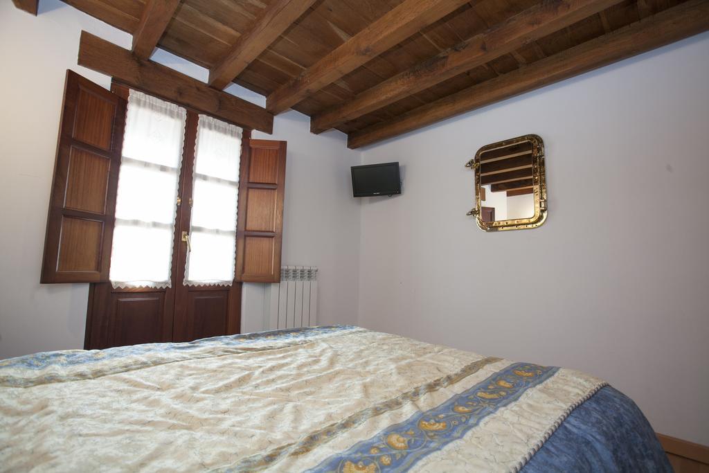 El Cabanon De Pimiango Pensionat Værelse billede
